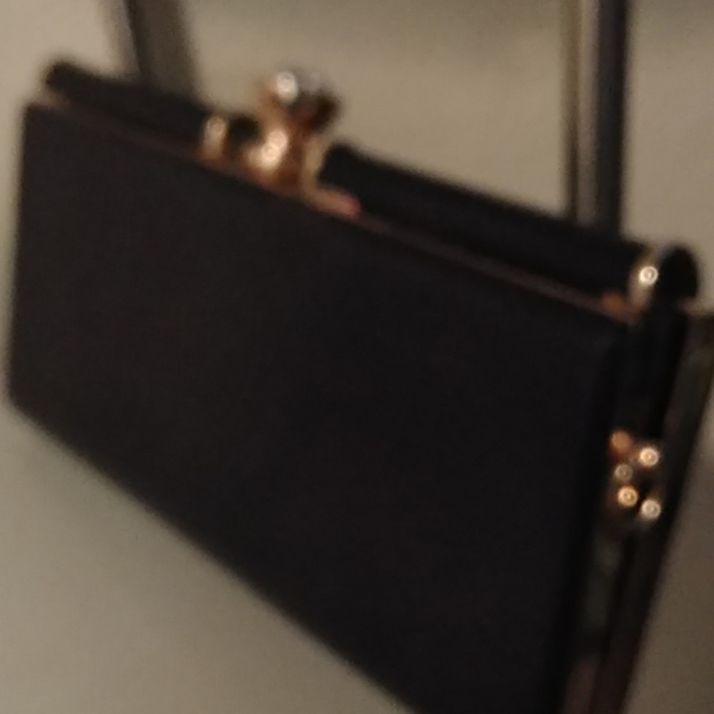 Handbag - Picture 2 of 4